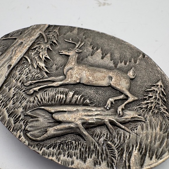Vintage Indiana Metal Craft Belt Buckle Deer Forest Scene 1980 G297 - Picture 3 of 5